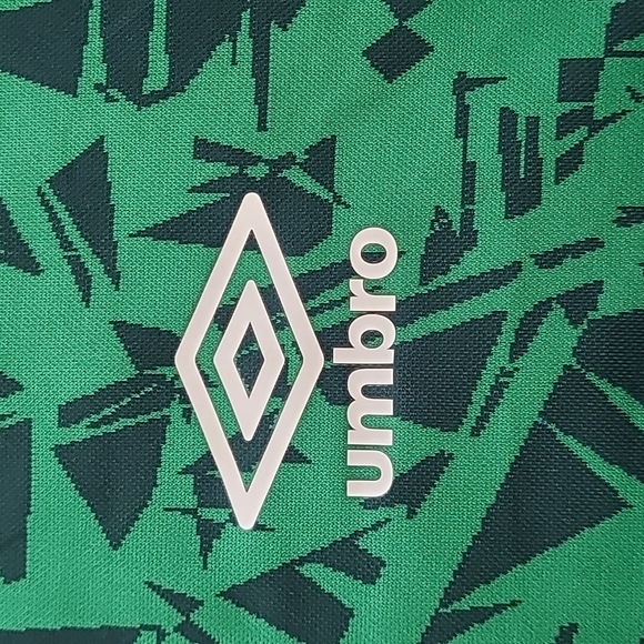 REPUBLIC OF IRELAND SOCCER KIT (2022/2023) XXL SHIRT & LARGE/XL FIT SHORTS - Picture 6 of 12